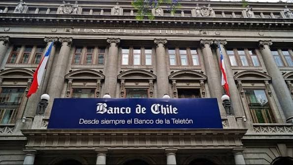 A chilean bank in a classical building